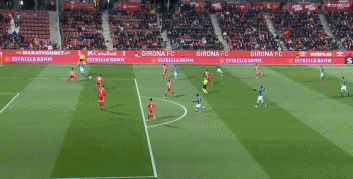 大谷翔平在 2023 年对阵捷克队后的致敬举动，让其个人形象在欧洲迅速走红